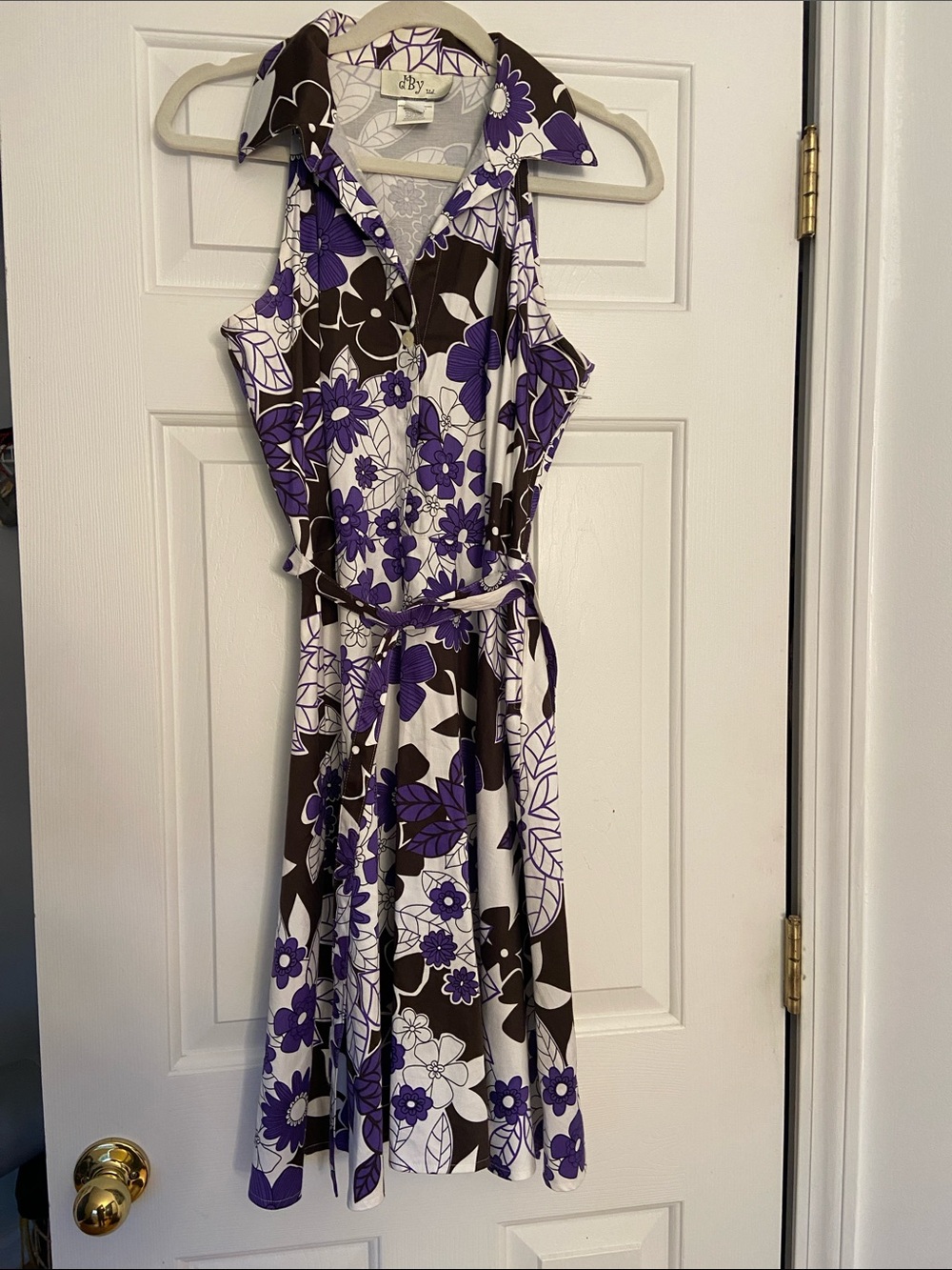 Sleeveless Collared Floral Midi Dress in Purple and White